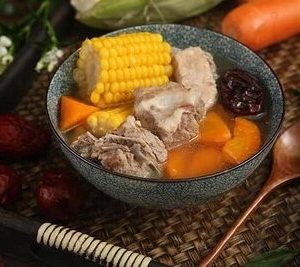 Cách làm canh bắp sườn non thơm ngon, thanh đạm