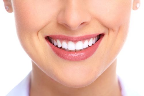 8 cách làm trắng răng bị vàng nhanh nhất